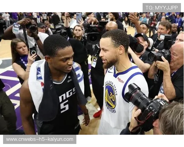 福克斯连送两次助攻,国王团队篮球见效